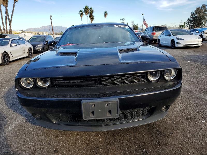Photo 5 from auction – 2018 DODGE CHALLENGER with VIN 2C3CDZAG2JH262976