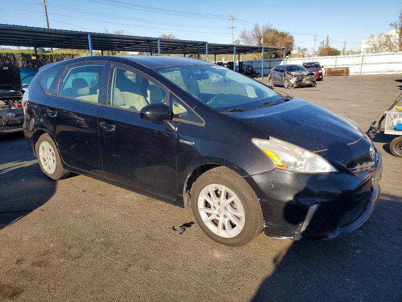 Photo 4 from auction – 2014 TOYOTA PRIUS V with VIN JTDZN3EU1EJ000919