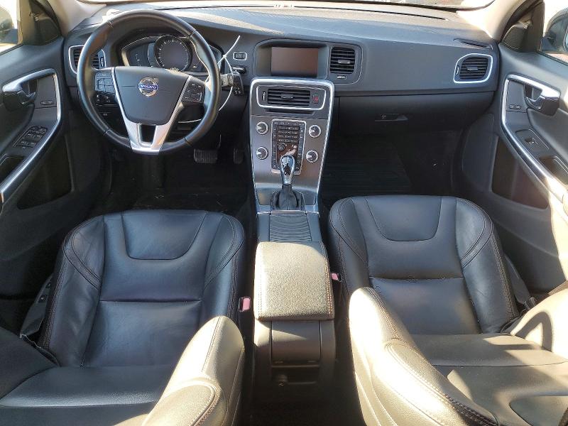 Photo 8 from auction – 2015 VOLVO V60 CROSS with VIN YV4612HK5F1001590
