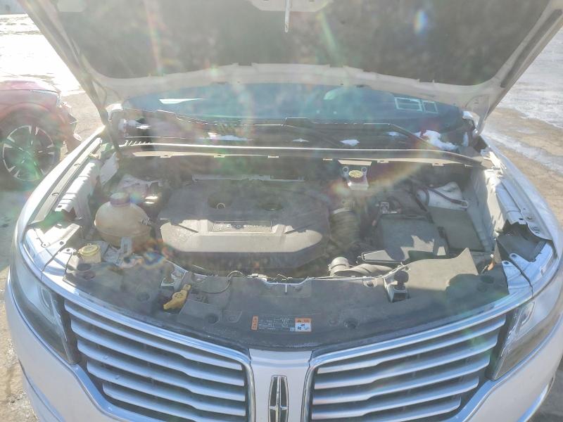 Photo 12 from auction – 2017 LINCOLN MKC RESERV with VIN 5LMCJ3D94HUL08189
