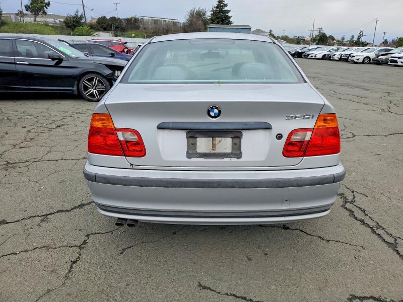 Photo 6 from auction – 2001 BMW 325 with VIN WBAAV33441FU88483