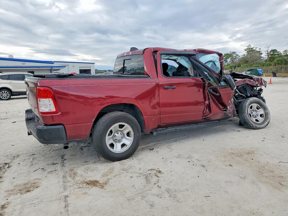 Photo 3 from auction – 2019 RAM 1500 TRADE with VIN 1C6RREGT2KN527139