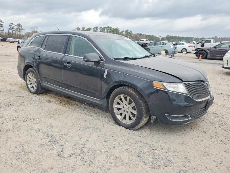 Photo 4 from auction – 2016 LINCOLN MKT with VIN 2LMHJ5AT0GBL00541