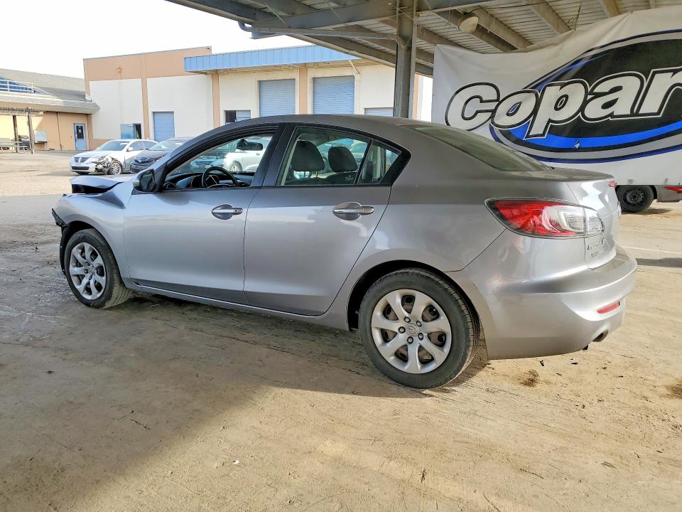 Photo 2 from auction – 2012 MAZDA 3 I with VIN JM1BL1UFXC1572664