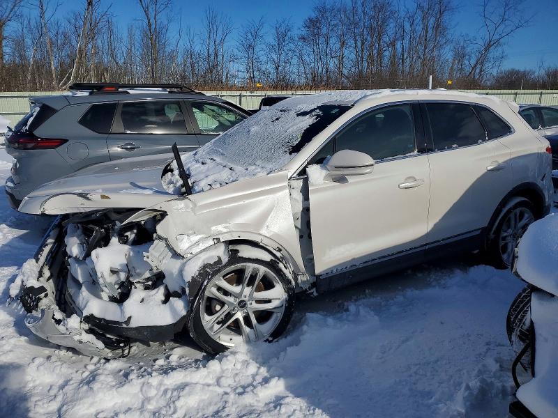 LINCOLN MKC RESERV 2017 with VIN 5LMTJ3DH3HUL50800 - Photo from auction