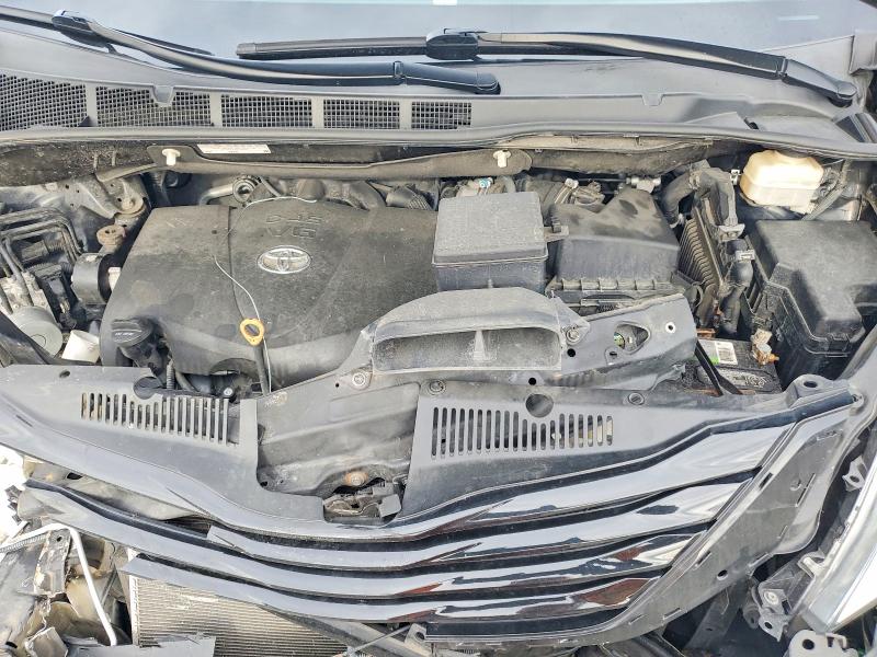 Photo 12 from auction – 2017 TOYOTA SIENNA XLE with VIN 5TDYZ3DC4HS845084