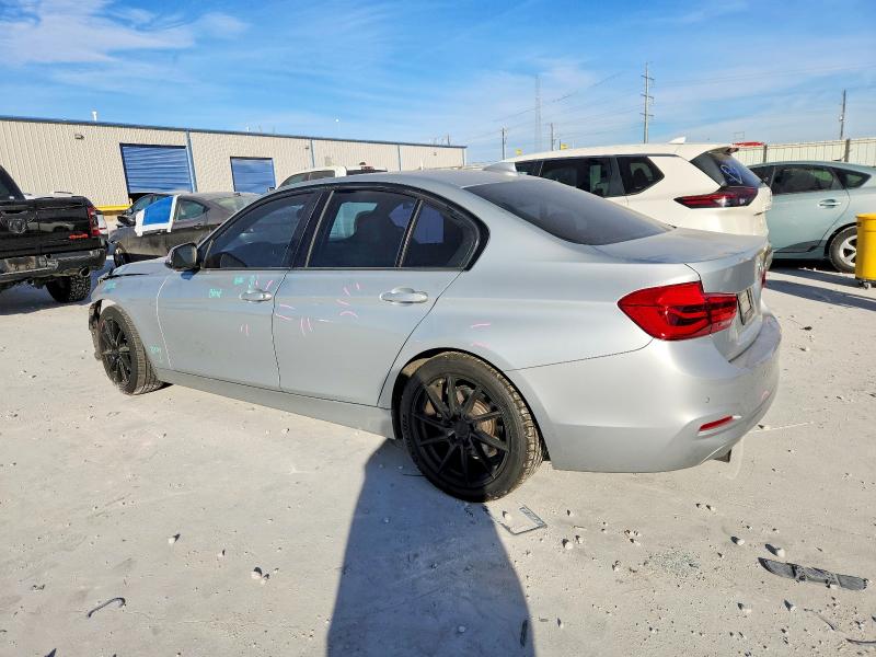 Снимка 2 от търг – 2017 BMW 320 I с VIN WBA8A9C53HK620415