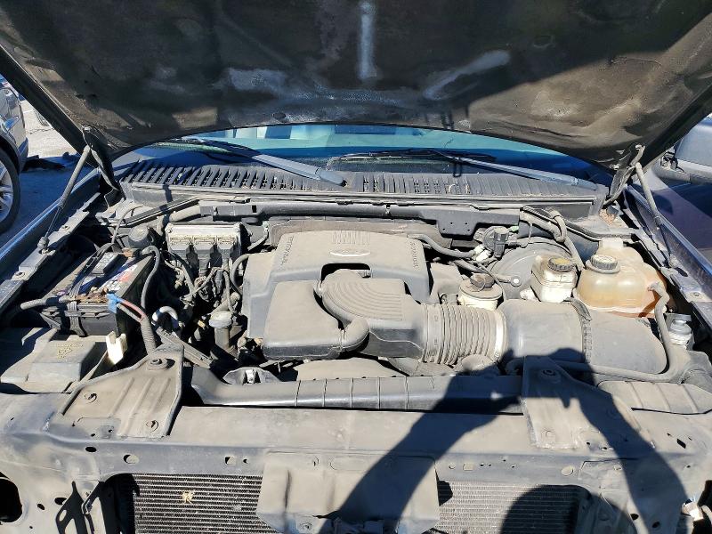 Photo 12 from auction – 2004 FORD EXPEDITION with VIN 1FMPU15L94LA36930