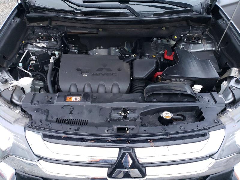 Photo 12 from auction – 2017 MITSUBISHI OUTLANDER with VIN JA4AZ3A39HZ059831