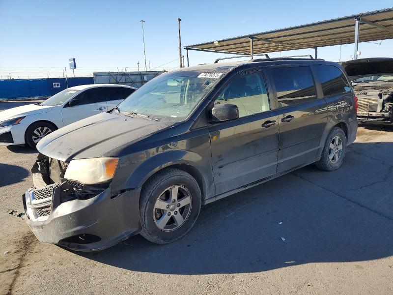DODGE GRAND CARAVAN 2012 مع رقم تعريف المركبة 2C4RDGCG5CR323337 - صورة من المزاد