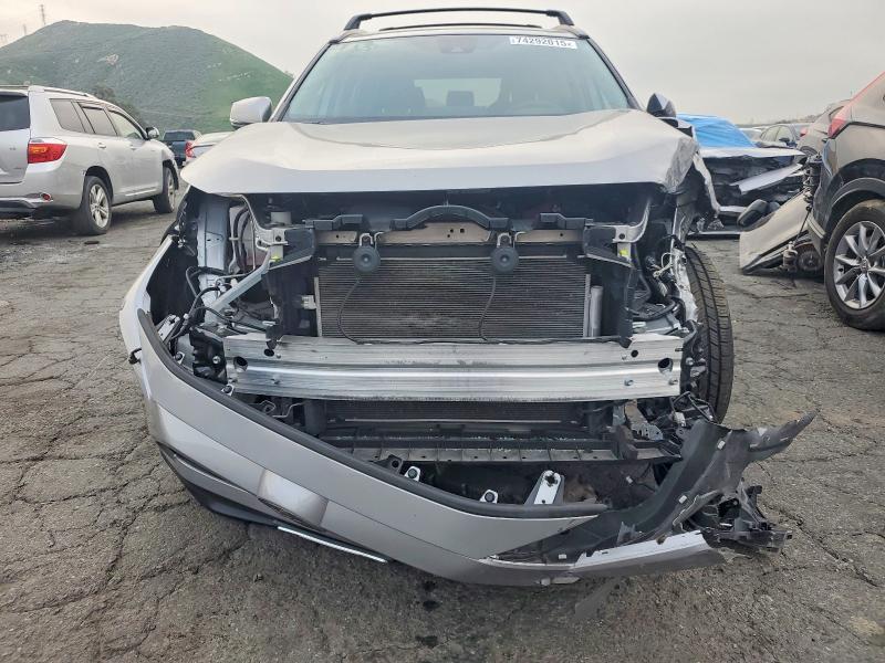 Photo 5 from auction – 2021 TOYOTA RAV4 XLE with VIN 2T3W1RFV6MC147585