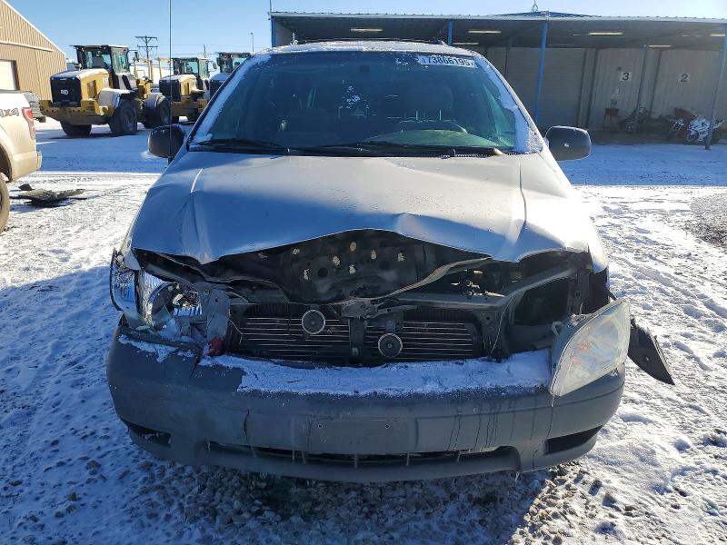 Photo 5 from auction – 2002 TOYOTA SIENNA CE with VIN 4T3ZF19C42U465517