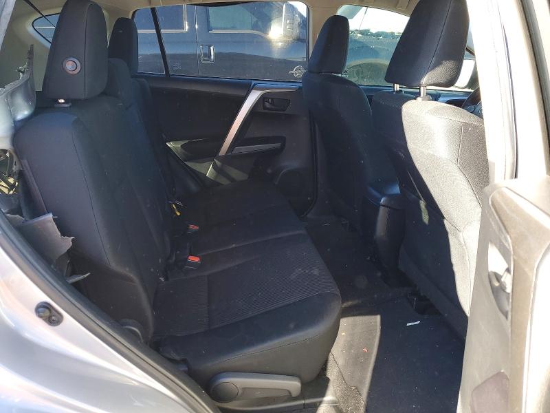 Photo 10 from auction – 2018 TOYOTA RAV4 LE with VIN JTMZFREV6JD122290