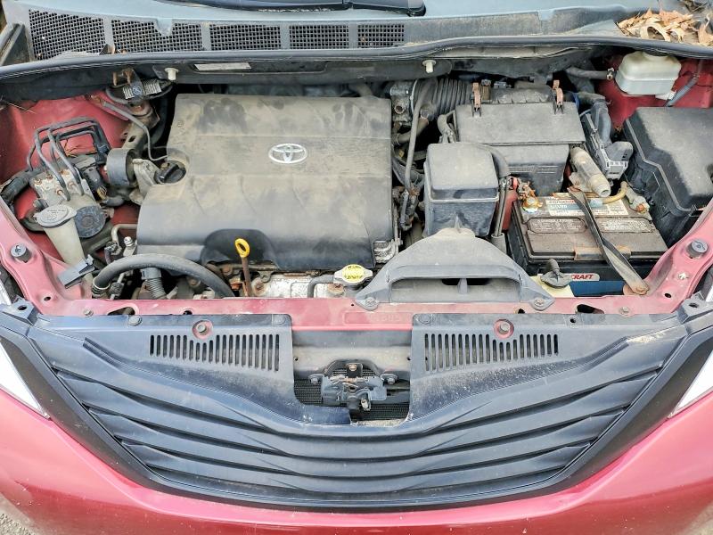 Photo 12 from auction – 2011 TOYOTA SIENNA with VIN 5TDZK3DC4BS129544