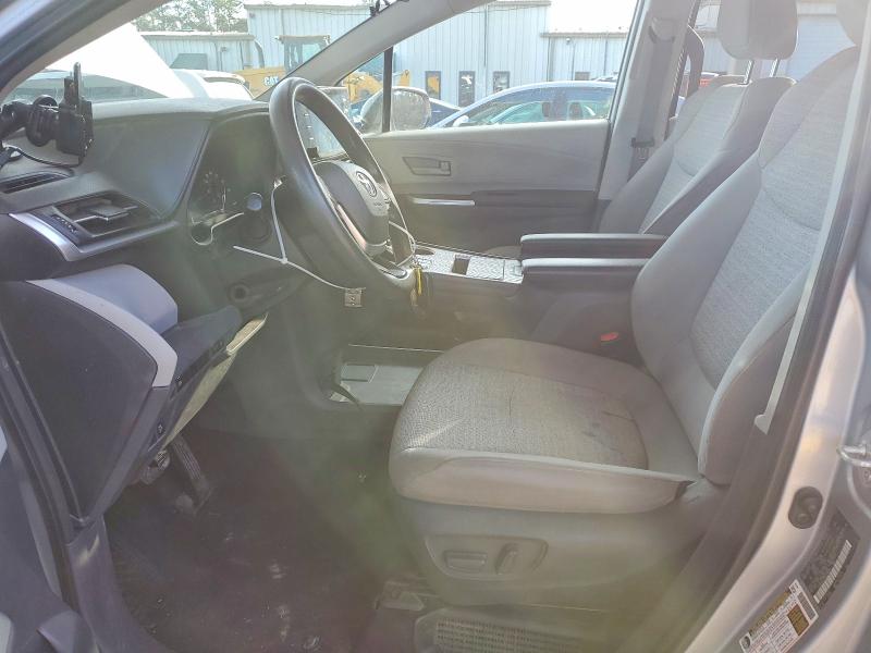 Photo 7 from auction – 2021 TOYOTA SIENNA LE with VIN 5TDKSKFC2MS035884