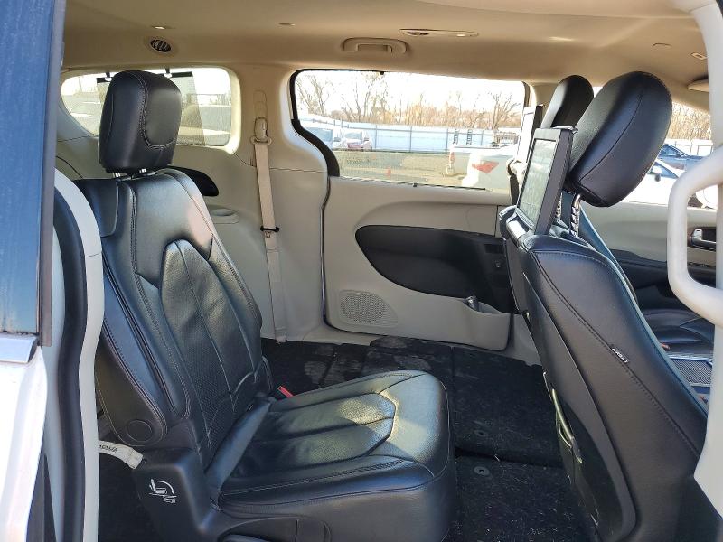 Zdjęcie 11 z aukcji – 2018 CHRYSLER PACIFICA T z VIN 2C4RC1EG8JR291848