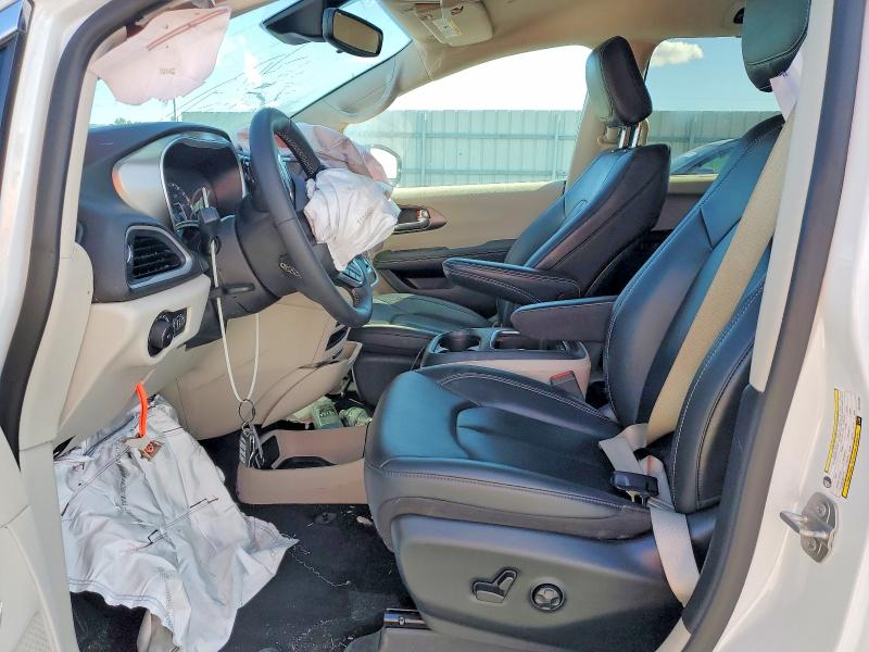 Photo 7 from auction – 2024 CHRYSLER PACIFICA with VIN 2C4RC1BGXRR165586