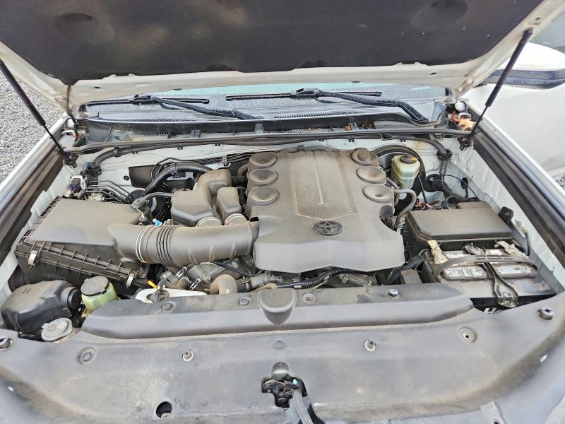 Photo 12 from auction – 2017 TOYOTA 4RUNNER SR with VIN JTEZU5JR0H5149797