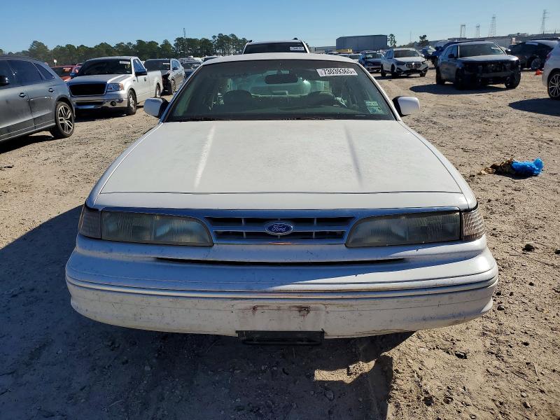 Photo 5 from auction – 1996 FORD CROWN VICT with VIN 2FALP74W1TX203684