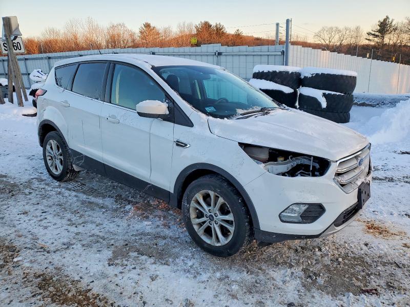 Photo 4 from auction – 2019 FORD ESCAPE with VIN 1FMCU9GD8KUC35493