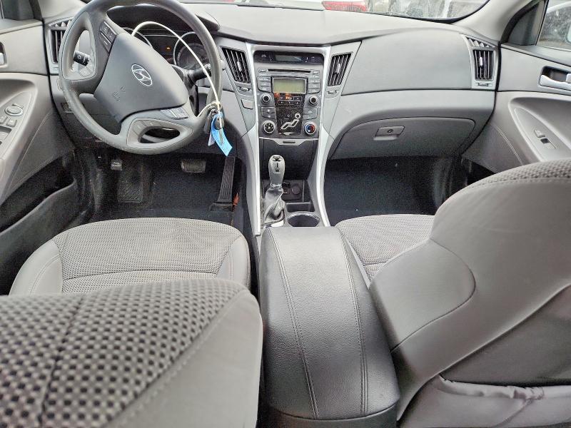 Photo 8 from auction – 2013 HYUNDAI SONATA GLS with VIN 5NPEB4AC6DH802268