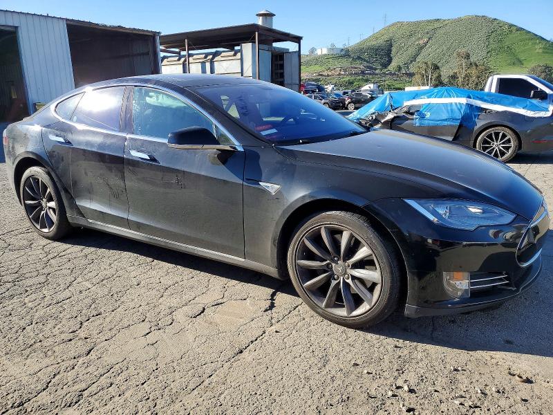 Photo 4 from auction – 2014 TESLA MODEL S with VIN 5YJSA1H12EFP55541