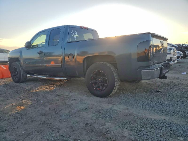Photo 2 from auction – 2008 CHEVROLET SILVERADO with VIN 1GCEK19068Z211669