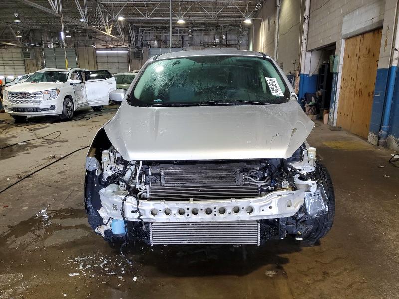 Photo 5 from auction – 2017 FORD ESCAPE SE with VIN 1FMCU9G97HUD51496