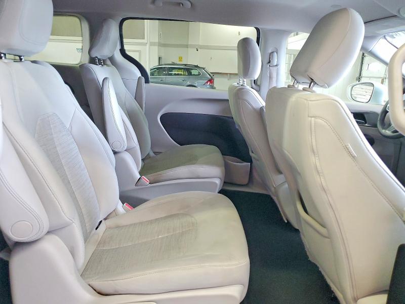 Foto 11 de la subasta – 2018 CHRYSLER PACIFICA H con VIN 2C4RC1H72JR248361