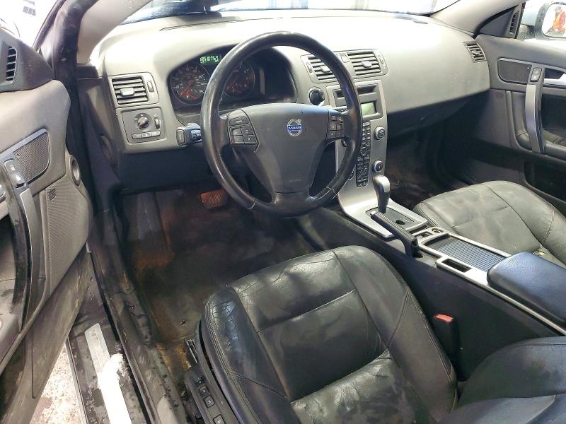 Photo 8 from auction – 2010 VOLVO C70 T5 with VIN YV1672MCXAJ094402