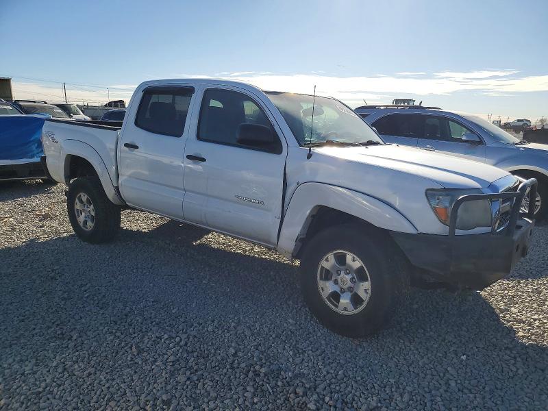 Photo 4 from auction – 2011 TOYOTA TACOMA DOU with VIN 3TMLU4EN9BM077172