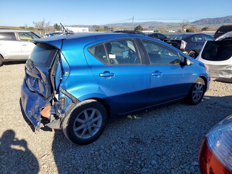 Photo 3 from auction – 2013 TOYOTA PRIUS C with VIN JTDKDTB31D1052212