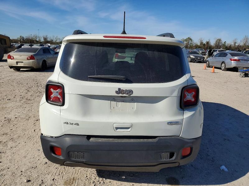 Photo 6 from auction – 2018 JEEP RENEGADE L with VIN ZACCJBBB1JPH80946