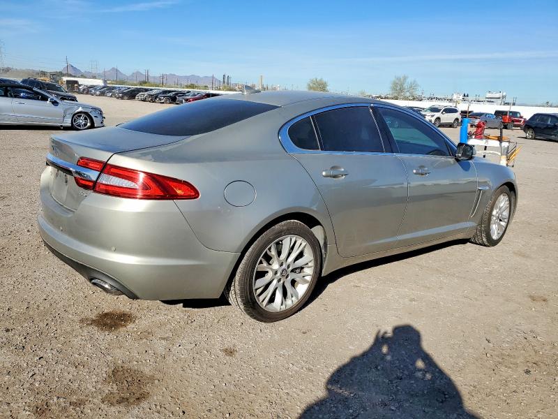Photo 3 from auction – 2013 JAGUAR XF with VIN SAJWA0E76D8S87687