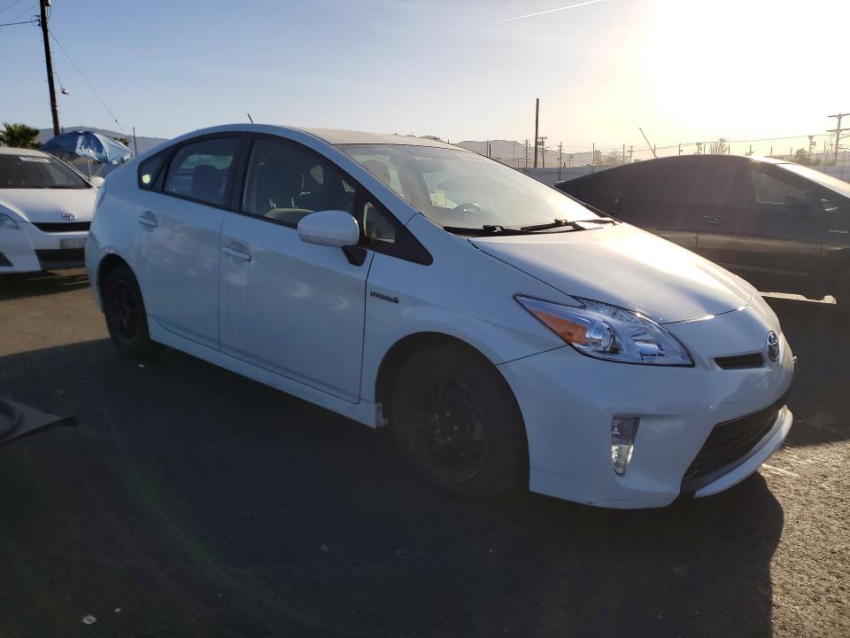Photo 4 from auction – 2015 TOYOTA PRIUS with VIN JTDKN3DU5F1937096