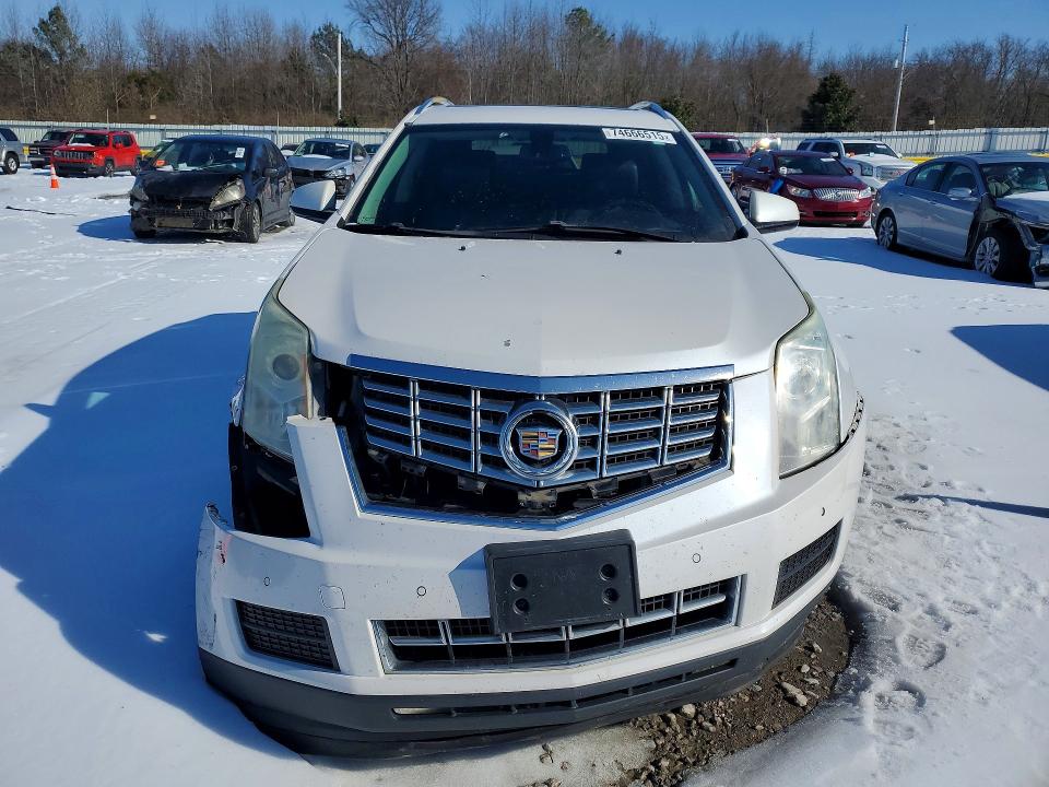 Photo 5 from auction – 2015 CADILLAC SRX LUXURY with VIN 3GYFNEE36FS606555