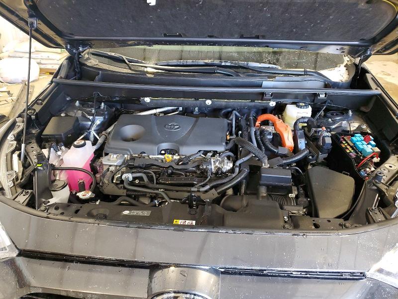 Photo 12 from auction – 2025 TOYOTA RAV4 XLE with VIN JTMRWRFV2SD332353