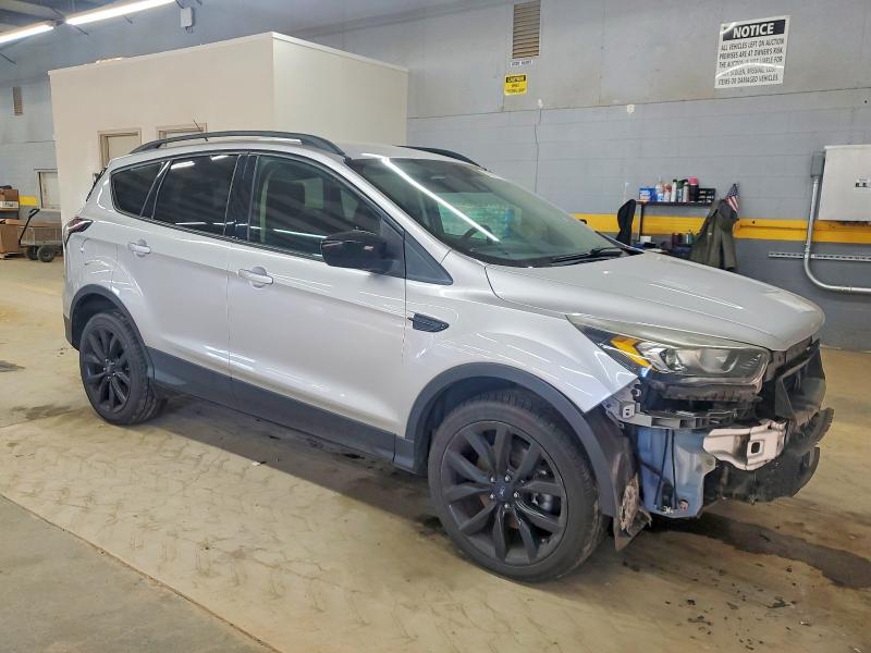Photo 4 from auction – 2018 FORD ESCAPE SE with VIN 1FMCU9GD8JUA18105