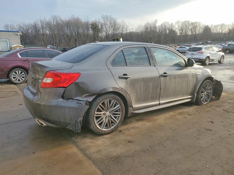 Photo 3 from auction – 2011 SUZUKI KIZASHI SP with VIN JS2RF9A83B6111033