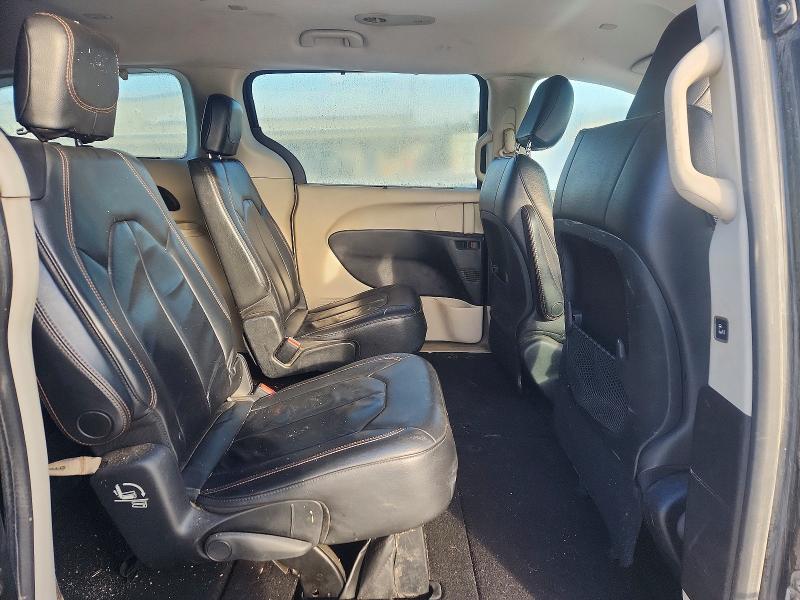 Photo 11 from auction – 2017 CHRYSLER PACIFICA with VIN 2C4RC1BGXHR610682