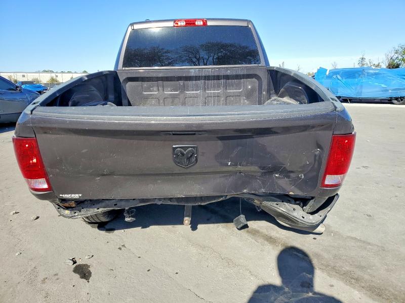 Photo 6 from auction – 2018 RAM 1500 with VIN 1C6RR6FG7JS210404