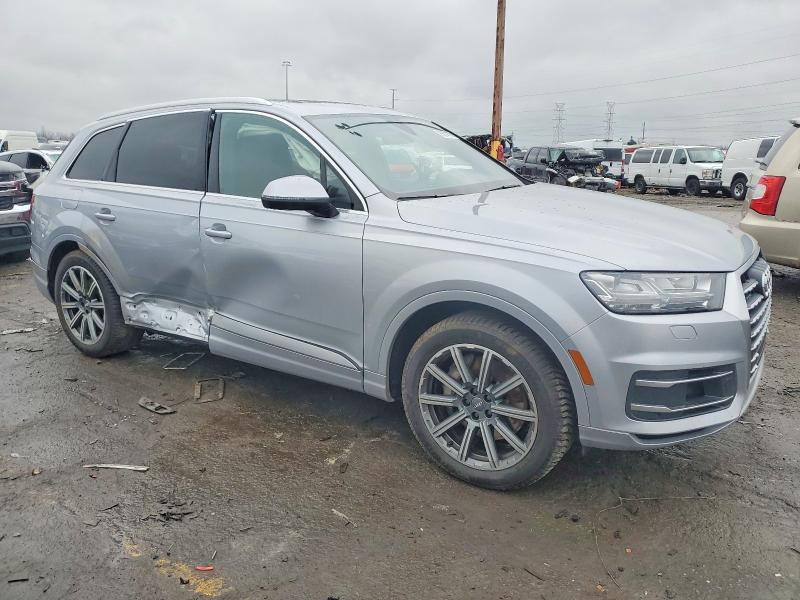 Photo 4 from auction – 2019 AUDI Q7 PREMIUM with VIN WA1LAAF70KD036653