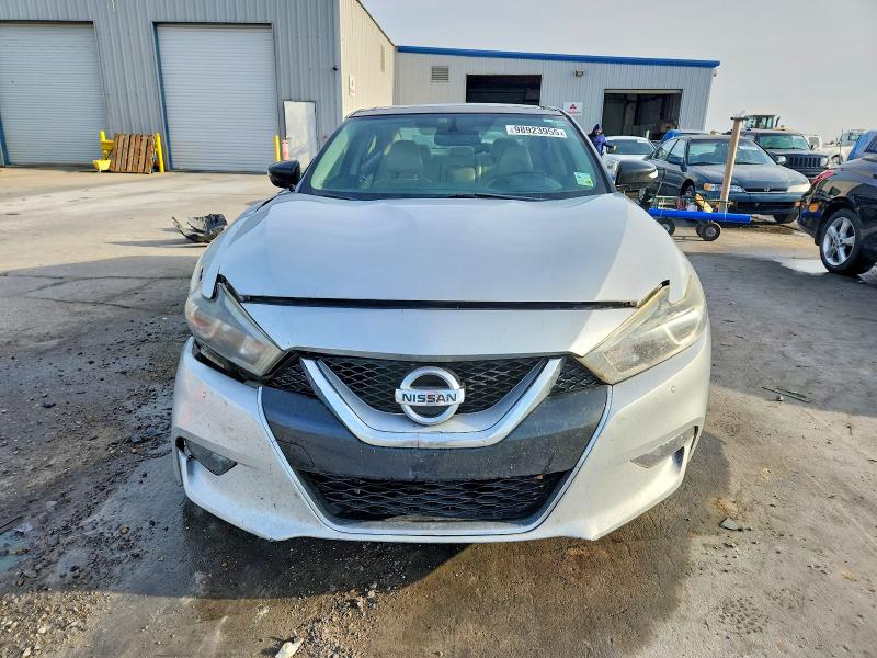 Фото 5 с аукциона – 2017 NISSAN MAXIMA с VIN 1N4AA6AP9HC426799