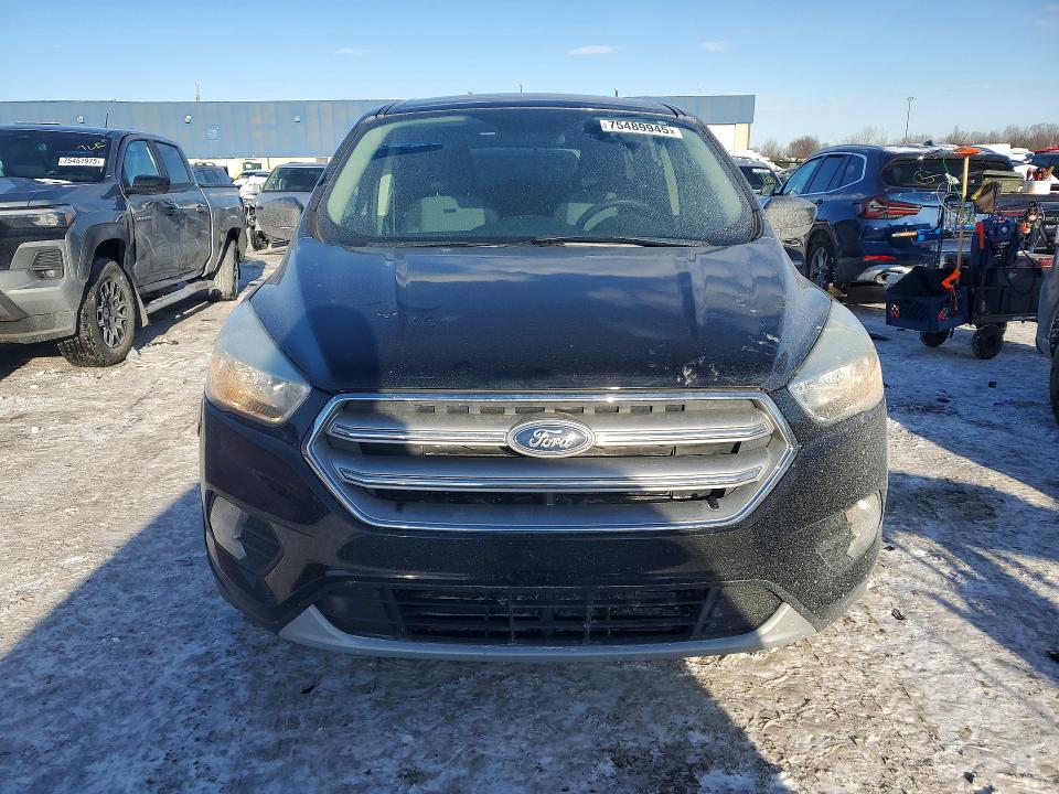 Photo 5 from auction – 2017 FORD ESCAPE with VIN 1FMCU0GD8HUB99891