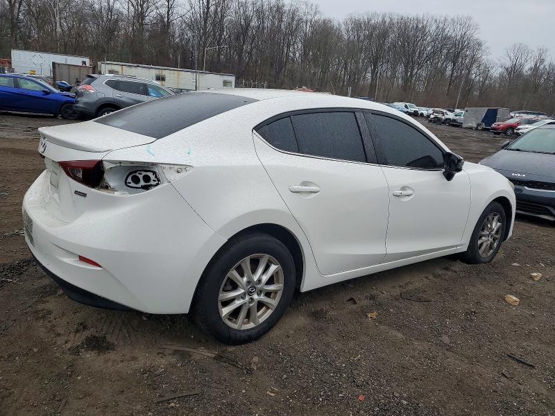 Photo 3 from auction – 2014 MAZDA 3 TOURING with VIN JM1BM1V71E1156977