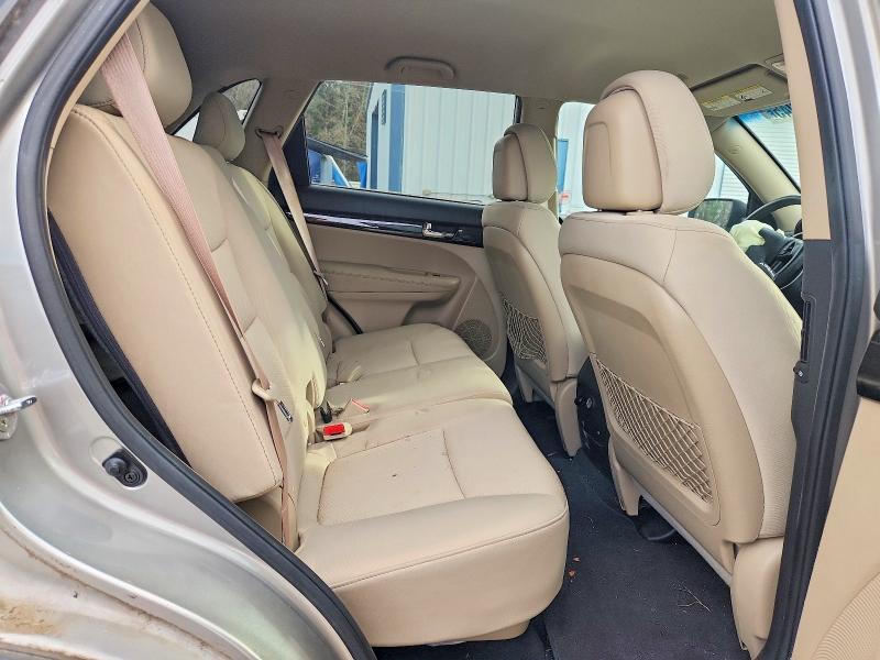 Photo 11 from auction – 2013 KIA SORENTO with VIN 5XYKT3A18DG376230