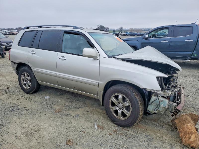 Photo 4 from auction – 2005 TOYOTA HIGHLANDER with VIN JTEEP21A850116523