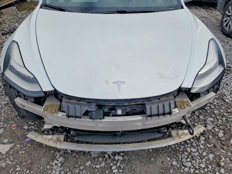 Photo 12 from auction – 2018 TESLA MODEL 3 with VIN 5YJ3E1EB9JF096969