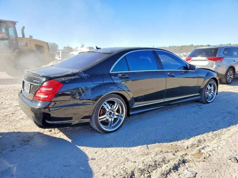 Photo 3 from auction – 2013 MERCEDES-BENZ S with VIN WDDNG7DB2DA509521