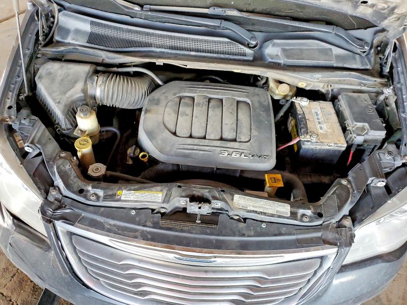 Photo 12 from auction – 2012 CHRYSLER TOWN & COU with VIN 2C4RC1GG5CR140773